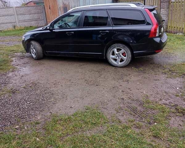 Черный Вольво В50, объемом двигателя 1.56 л и пробегом 248 тыс. км за 8400 $, фото 4 на Automoto.ua