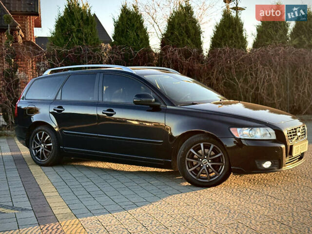 Черный Вольво В50, объемом двигателя 1.6 л и пробегом 259 тыс. км за 7800 $, фото 7 на Automoto.ua