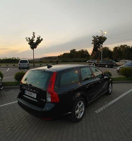 Чорний Вольво V50, об'ємом двигуна 1.56 л та пробігом 251 тис. км за 8500 $, фото 1 на Automoto.ua