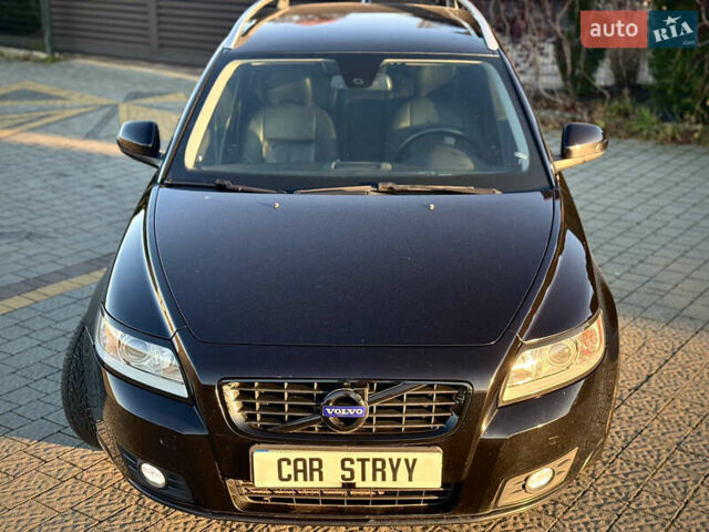 Черный Вольво В50, объемом двигателя 1.6 л и пробегом 259 тыс. км за 7800 $, фото 11 на Automoto.ua