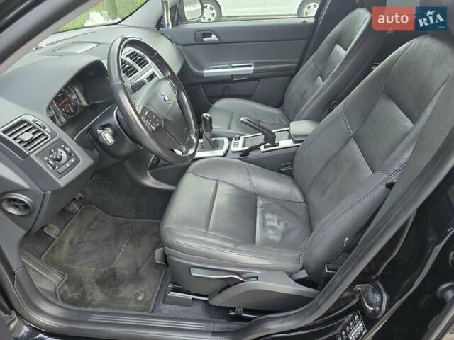 Черный Вольво В50, объемом двигателя 1.6 л и пробегом 192 тыс. км за 8599 $, фото 32 на Automoto.ua