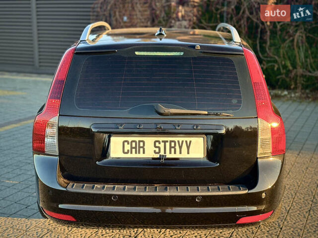 Черный Вольво В50, объемом двигателя 1.6 л и пробегом 259 тыс. км за 7800 $, фото 17 на Automoto.ua