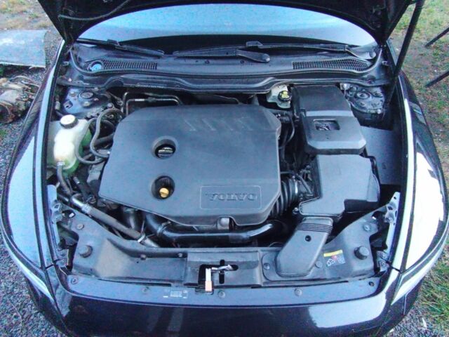 Чорний Вольво V50, об'ємом двигуна 1.6 л та пробігом 2 тис. км за 8350 $, фото 1 на Automoto.ua