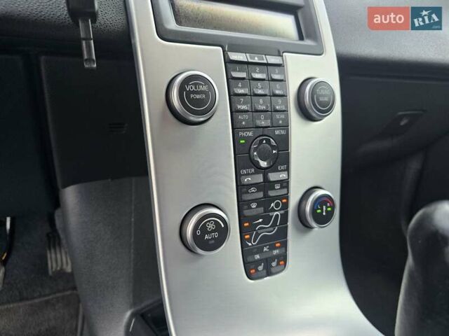 Черный Вольво В50, объемом двигателя 1.6 л и пробегом 192 тыс. км за 8599 $, фото 67 на Automoto.ua