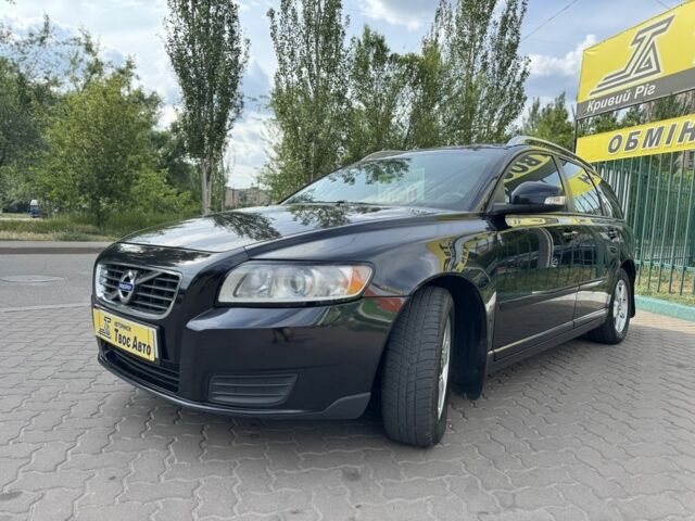 Черный Вольво В50, объемом двигателя 1.6 л и пробегом 244 тыс. км за 7900 $, фото 2 на Automoto.ua