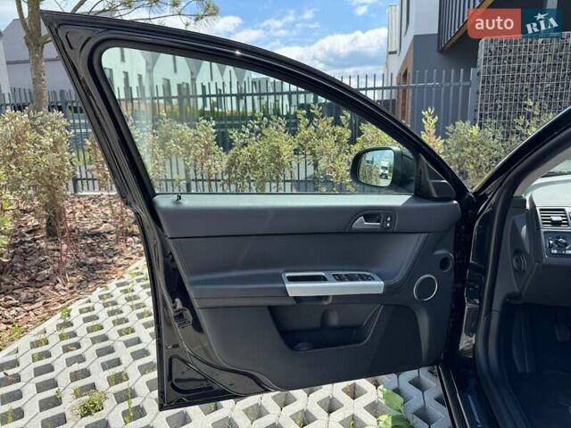 Черный Вольво В50, объемом двигателя 1.6 л и пробегом 236 тыс. км за 8650 $, фото 37 на Automoto.ua