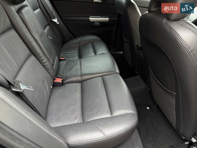 Черный Вольво В50, объемом двигателя 1.6 л и пробегом 244 тыс. км за 8850 $, фото 77 на Automoto.ua