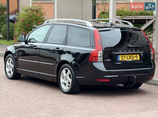 Черный Вольво В50, объемом двигателя 1.6 л и пробегом 244 тыс. км за 8850 $, фото 10 на Automoto.ua
