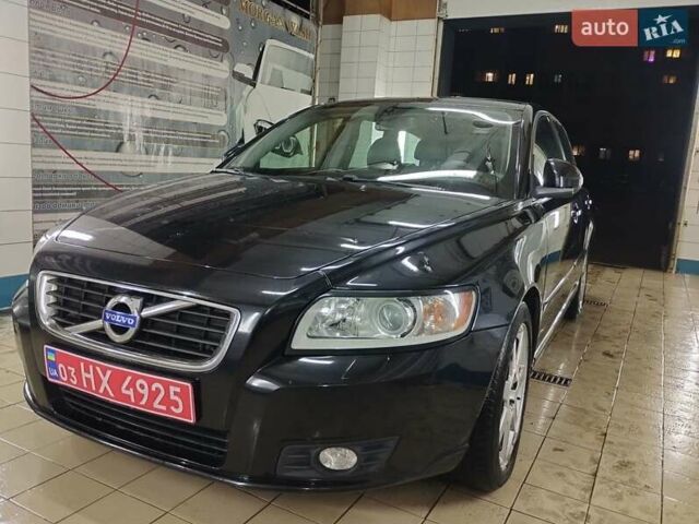 Чорний Вольво V50, об'ємом двигуна 1.6 л та пробігом 192 тис. км за 8750 $, фото 1 на Automoto.ua