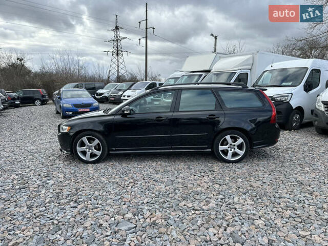 Черный Вольво В50, объемом двигателя 1.6 л и пробегом 189 тыс. км за 8000 $, фото 6 на Automoto.ua