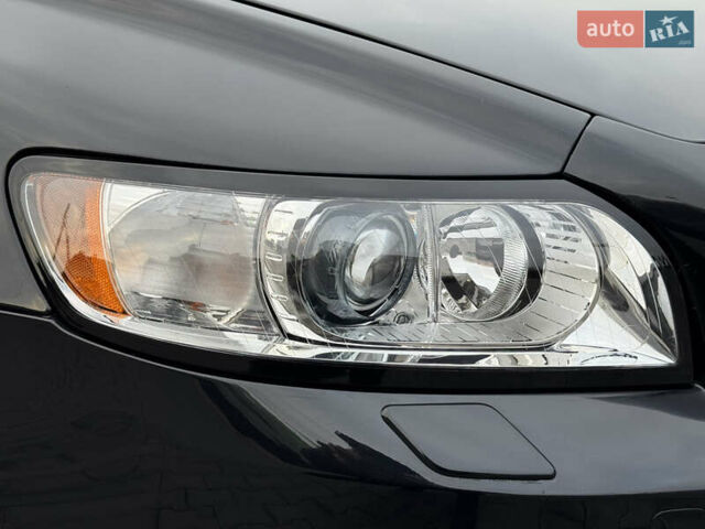 Черный Вольво В50, объемом двигателя 2 л и пробегом 167 тыс. км за 11700 $, фото 78 на Automoto.ua