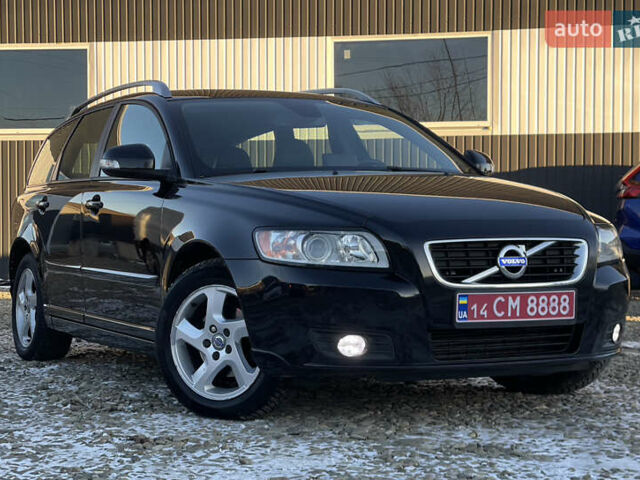 Черный Вольво В50, объемом двигателя 1.6 л и пробегом 208 тыс. км за 8950 $, фото 2 на Automoto.ua