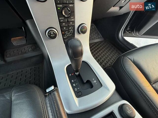 Чорний Вольво V50, об'ємом двигуна 2 л та пробігом 160 тис. км за 10650 $, фото 78 на Automoto.ua