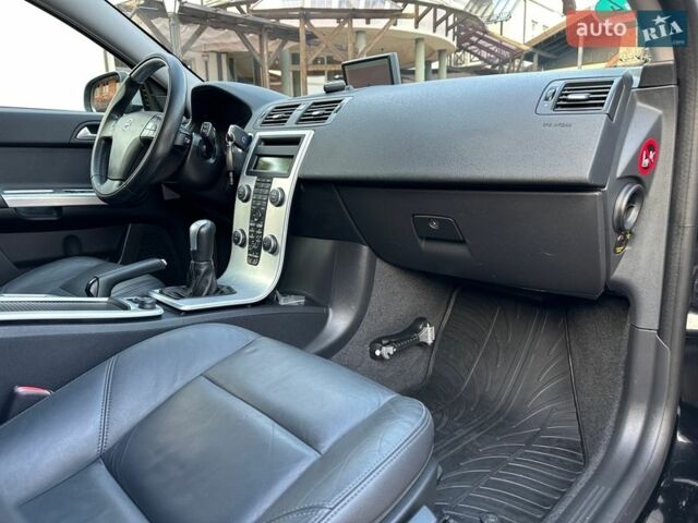 Черный Вольво В50, объемом двигателя 1.6 л и пробегом 225 тыс. км за 9100 $, фото 90 на Automoto.ua