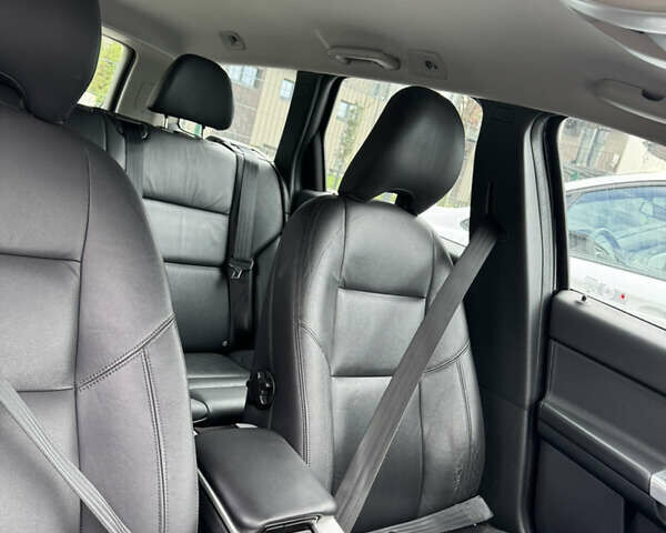 Чорний Вольво V50, об'ємом двигуна 1.56 л та пробігом 185 тис. км за 7300 $, фото 3 на Automoto.ua