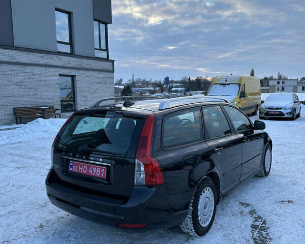 Чорний Вольво V50, об'ємом двигуна 1.6 л та пробігом 264 тис. км за 7600 $, фото 2 на Automoto.ua