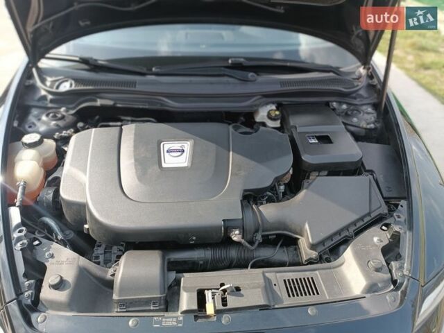 Чорний Вольво V50, об'ємом двигуна 2 л та пробігом 228 тис. км за 10200 $, фото 29 на Automoto.ua