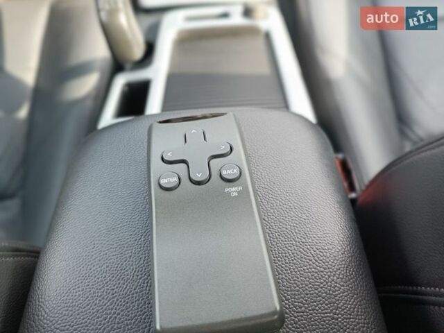 Чорний Вольво V50, об'ємом двигуна 2 л та пробігом 228 тис. км за 10200 $, фото 14 на Automoto.ua