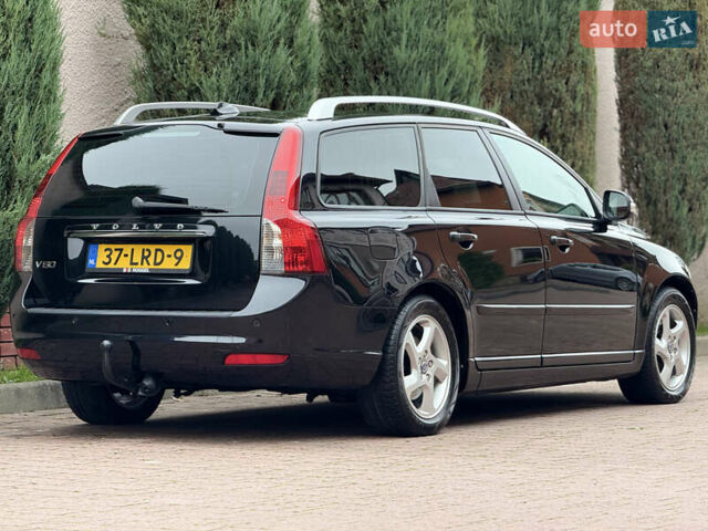 Черный Вольво В50, объемом двигателя 1.6 л и пробегом 244 тыс. км за 8850 $, фото 7 на Automoto.ua