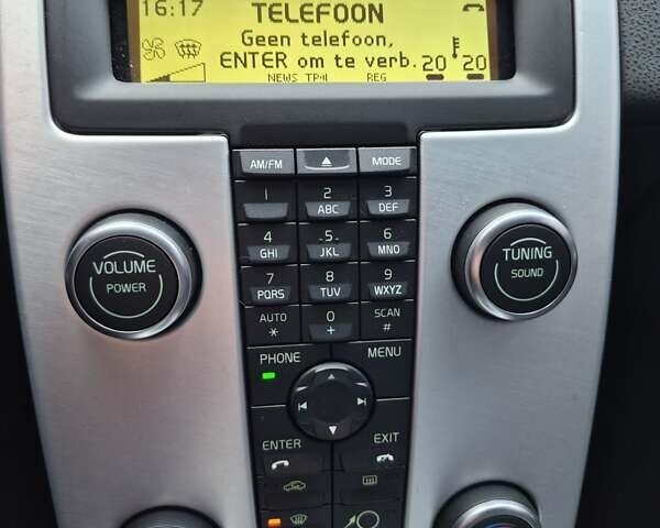 Черный Вольво В50, объемом двигателя 1.6 л и пробегом 219 тыс. км за 9000 $, фото 13 на Automoto.ua