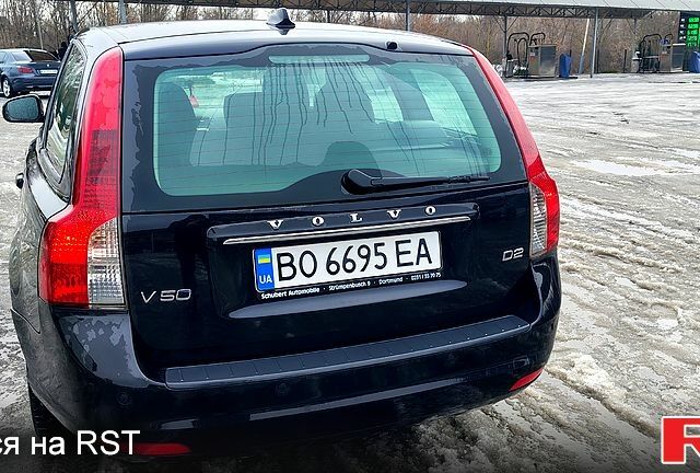 Черный Вольво В50, объемом двигателя 1.6 л и пробегом 25700 тыс. км за 8200 $, фото 7 на Automoto.ua