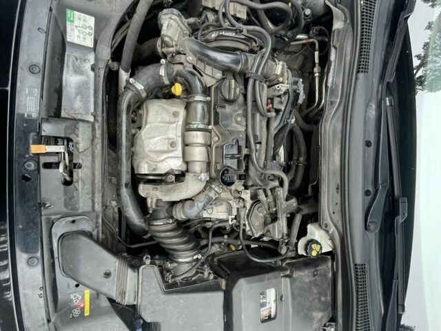 Чорний Вольво V50, об'ємом двигуна 1.6 л та пробігом 227 тис. км за 7900 $, фото 6 на Automoto.ua