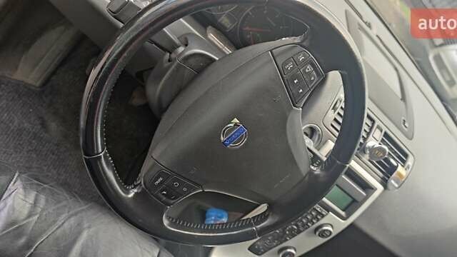 Черный Вольво В50, объемом двигателя 1.56 л и пробегом 259 тыс. км за 8300 $, фото 5 на Automoto.ua