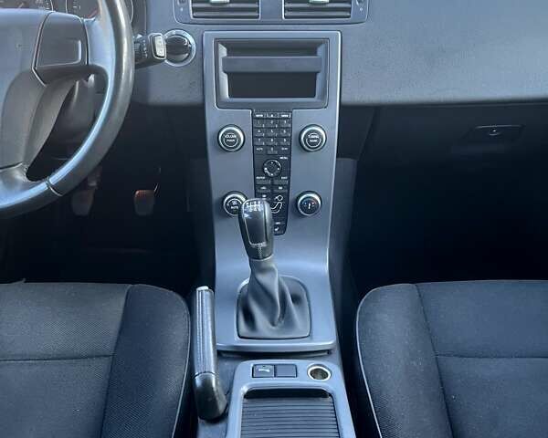 Чорний Вольво V50, об'ємом двигуна 1.6 л та пробігом 238 тис. км за 9300 $, фото 22 на Automoto.ua