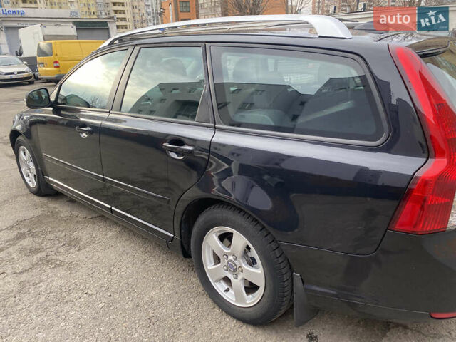 Черный Вольво В50, объемом двигателя 1.56 л и пробегом 243 тыс. км за 8500 $, фото 7 на Automoto.ua