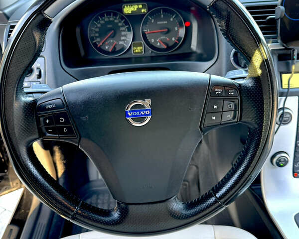 Чорний Вольво V50, об'ємом двигуна 1.56 л та пробігом 242 тис. км за 8200 $, фото 15 на Automoto.ua