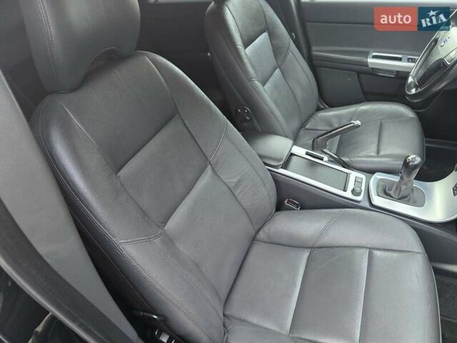 Черный Вольво В50, объемом двигателя 1.6 л и пробегом 192 тыс. км за 8599 $, фото 49 на Automoto.ua