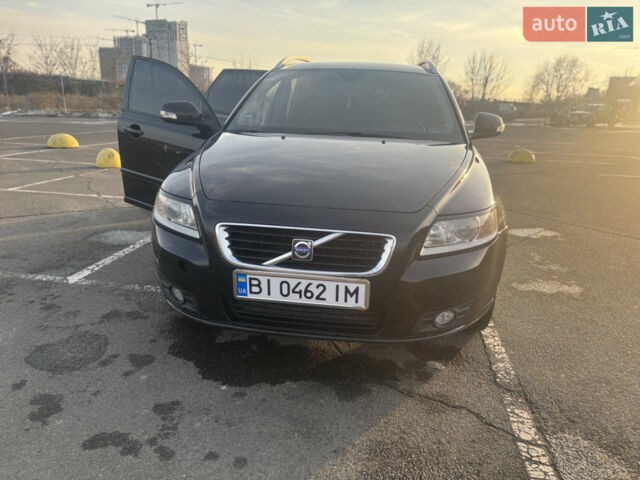 Черный Вольво В50, объемом двигателя 1.56 л и пробегом 266 тыс. км за 6900 $, фото 4 на Automoto.ua