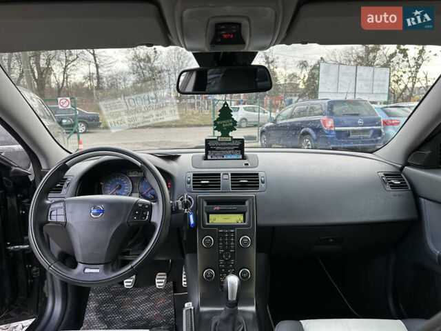 Черный Вольво В50, объемом двигателя 1.6 л и пробегом 189 тыс. км за 8000 $, фото 33 на Automoto.ua