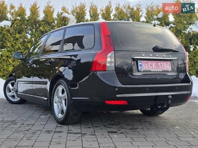 Черный Вольво В50, объемом двигателя 1.6 л и пробегом 192 тыс. км за 8599 $, фото 98 на Automoto.ua