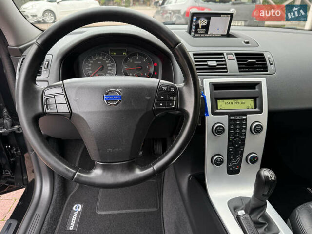 Чорний Вольво V50, об'ємом двигуна 1.6 л та пробігом 242 тис. км за 8900 $, фото 49 на Automoto.ua