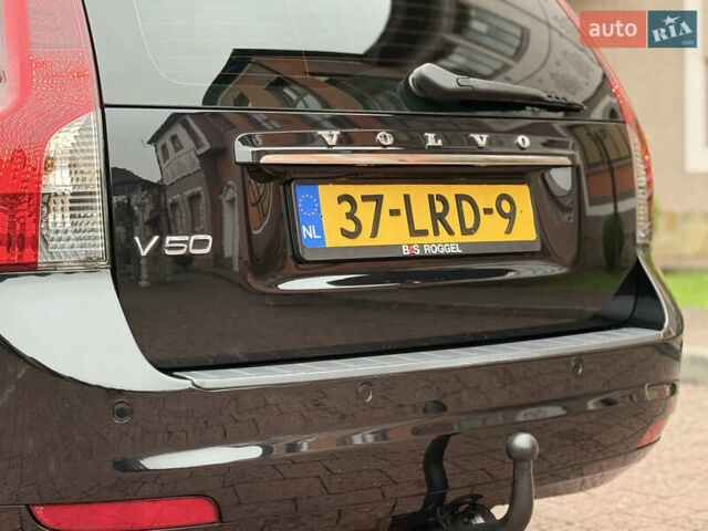 Чорний Вольво V50, об'ємом двигуна 1.6 л та пробігом 242 тис. км за 8900 $, фото 31 на Automoto.ua