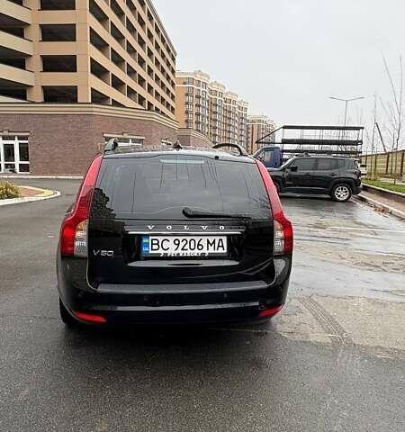 Черный Вольво В50, объемом двигателя 1.6 л и пробегом 320 тыс. км за 7800 $, фото 9 на Automoto.ua