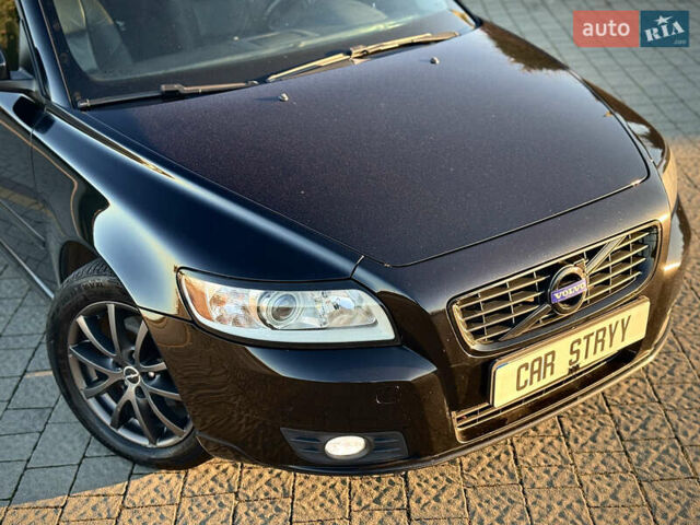 Черный Вольво В50, объемом двигателя 1.6 л и пробегом 259 тыс. км за 7800 $, фото 10 на Automoto.ua
