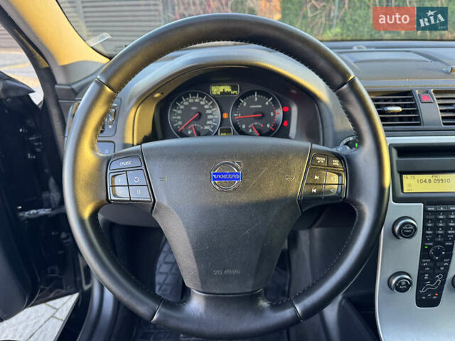 Черный Вольво В50, объемом двигателя 1.6 л и пробегом 259 тыс. км за 7800 $, фото 49 на Automoto.ua