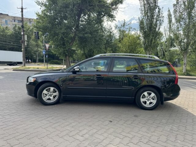 Черный Вольво В50, объемом двигателя 1.6 л и пробегом 244 тыс. км за 7900 $, фото 3 на Automoto.ua