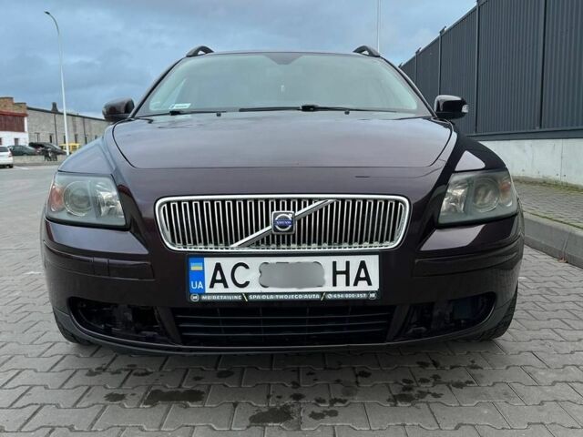 Вольво В50 2006 в Луцке на Automoto.ua Фиолетовый Вольво В50, объемом двигателя 2 л и пробегом 302 тыс. км за 3900 $, фото 2 на Automoto.ua