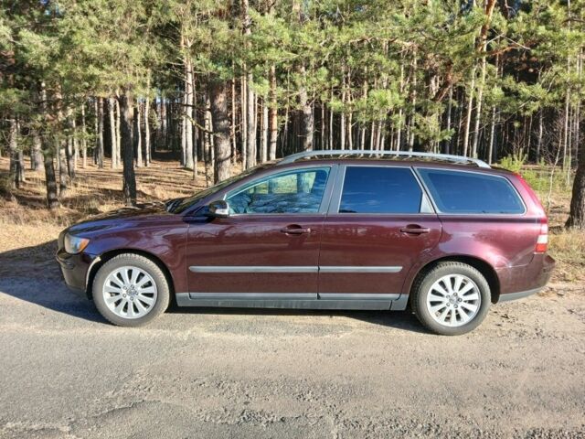 Фіолетовий Вольво V50, об'ємом двигуна 2 л та пробігом 300 тис. км за 4999 $, фото 3 на Automoto.ua