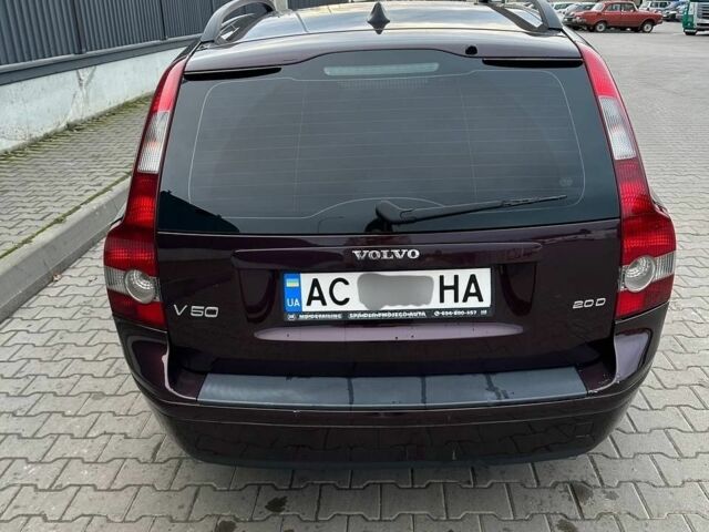 Вольво В50 2006 в Луцке на Automoto.ua Фиолетовый Вольво В50, объемом двигателя 2 л и пробегом 302 тыс. км за 3900 $, фото 4 на Automoto.ua