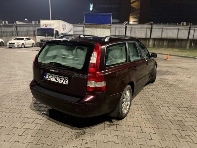 Коричневий Вольво V50, об'ємом двигуна 2 л та пробігом 300 тис. км за 2750 $, фото 3 на Automoto.ua