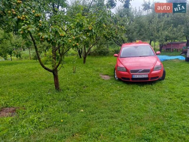 Красный Вольво В50, объемом двигателя 2 л и пробегом 350 тыс. км за 5200 $, фото 6 на Automoto.ua