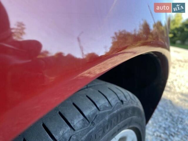 Красный Вольво В50, объемом двигателя 2 л и пробегом 170 тыс. км за 2780 $, фото 6 на Automoto.ua