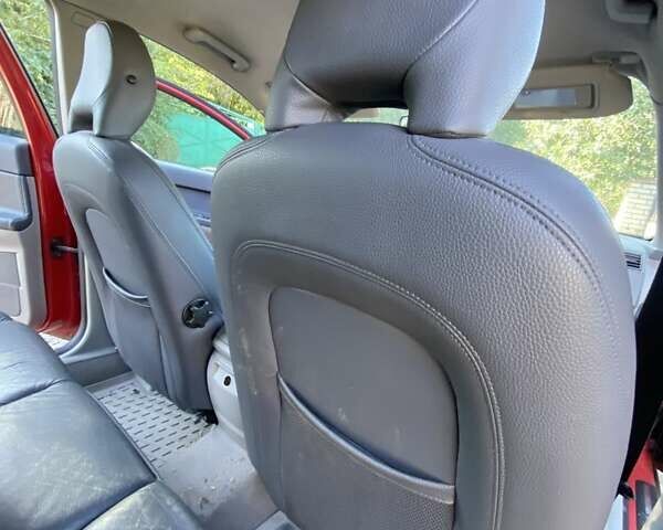 Красный Вольво В50, объемом двигателя 2 л и пробегом 170 тыс. км за 2780 $, фото 12 на Automoto.ua