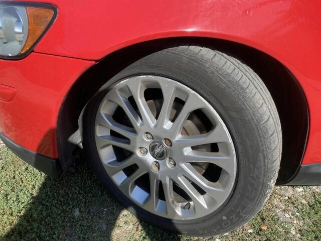 Красный Вольво В50, объемом двигателя 2 л и пробегом 170 тыс. км за 2950 $, фото 1 на Automoto.ua