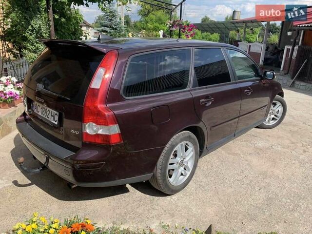 Вольво В50 2006 в Луцке на Automoto.ua Красный Вольво В50, объемом двигателя 2 л и пробегом 400 тыс. км за 5300 $, фото 29 на Automoto.ua