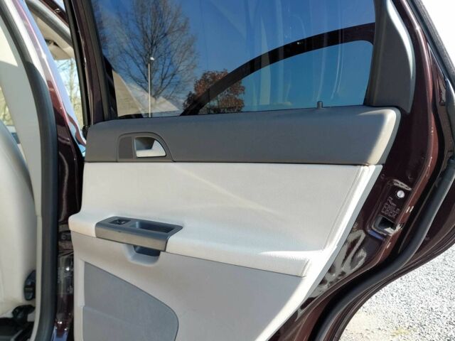 Червоний Вольво V50, об'ємом двигуна 2 л та пробігом 269 тис. км за 5500 $, фото 17 на Automoto.ua